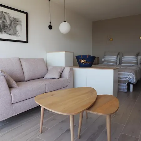 Sea, Sky, And Appartement *